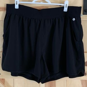 Livi Active Swing Shorts 22/24